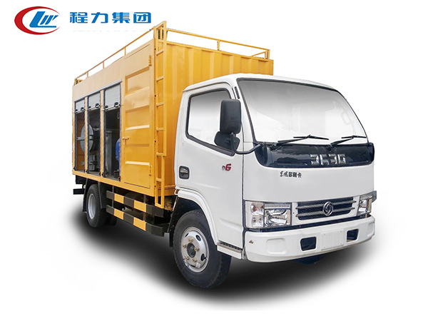 東風小多利卡3300污水處理車