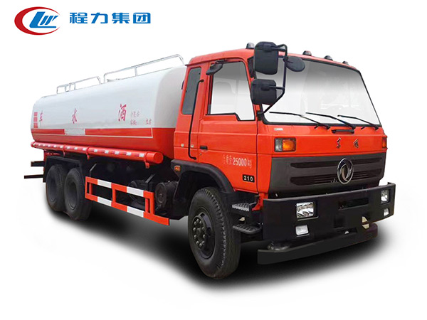 東風(fēng)153后八輪灑水車（18-22方）