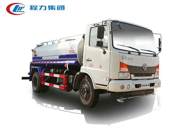 東風(fēng)嘉運(yùn)灑水車（8-12方）
