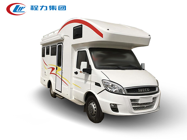 依維柯C型雙拓展房車