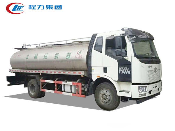 解放J6鮮奶運輸車