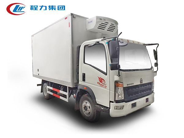 重汽豪沃冷藏車